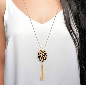 NEW Gold tone animal print oval pendant fringe necklace tassels